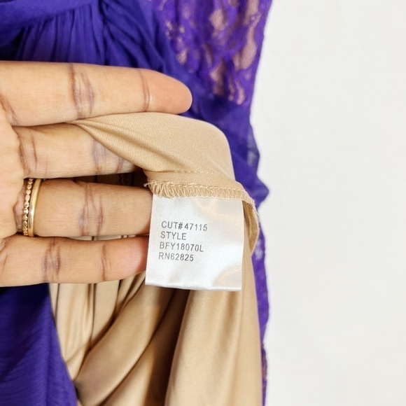 TADASHI SHOJI ARIES LACE & CHIFFON SLIT GOWN - Picture 13 of 14